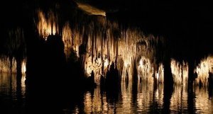 coves_del_drac_1.jpg